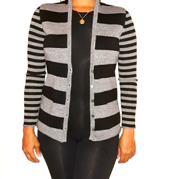 Banana Republic Vintage Wool Black/Grey Striped Cardigan Size S - Picture 1 of 7